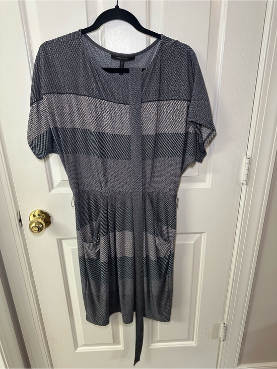 BCBGMaxAzria Dresses & Skirts - BCBGMaxAzria Gray Striped Midi Dress
